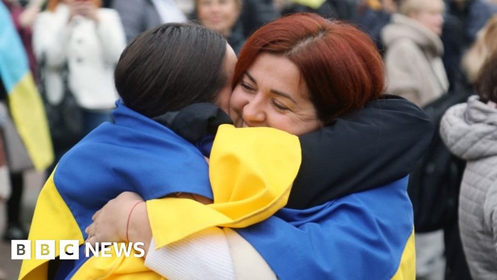 Ukraine war: Celebration in Kherson - but war 'far from over'