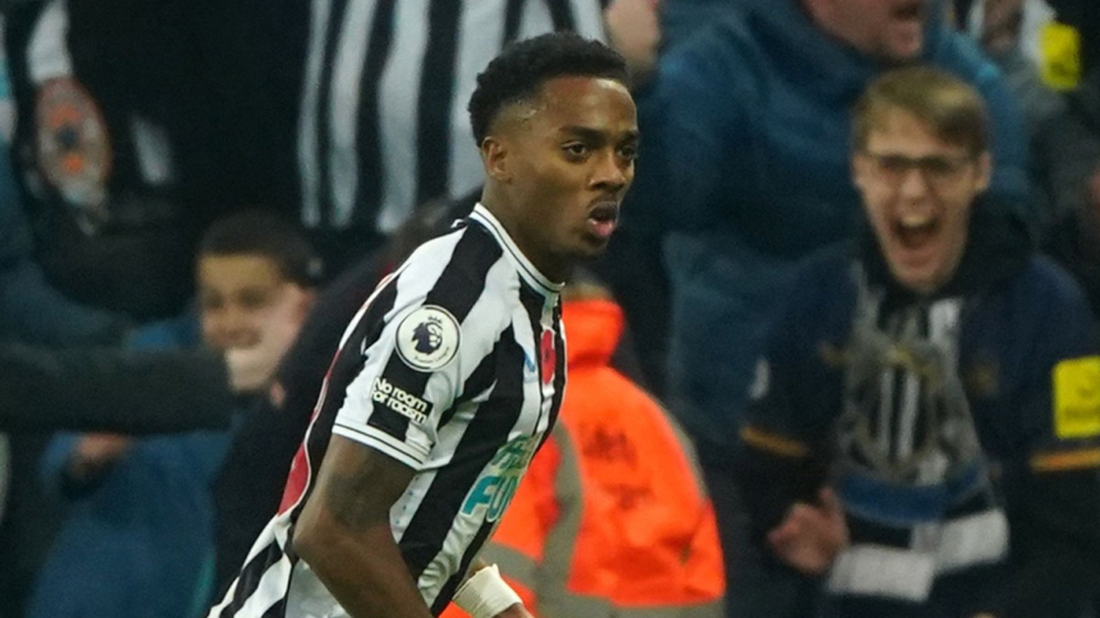 Newcastle 1-0 Chelsea: Joe Willock scores stunner to condemn Graham Potter's Blues to third straight Premier League defeat