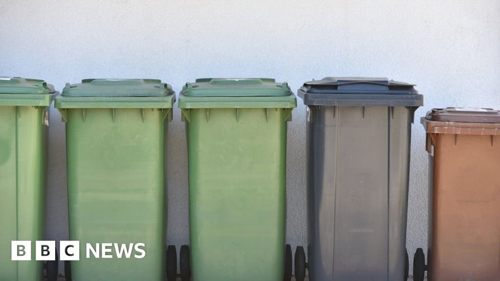 Police arrest elderly Alabama woman over unpaid $77 trash bill