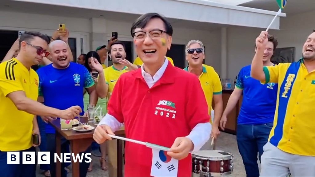 S Korea ambassador parties with Brazil fans
