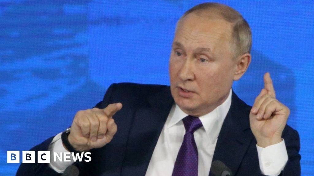 Russia's Putin scraps trademark year-end news conference