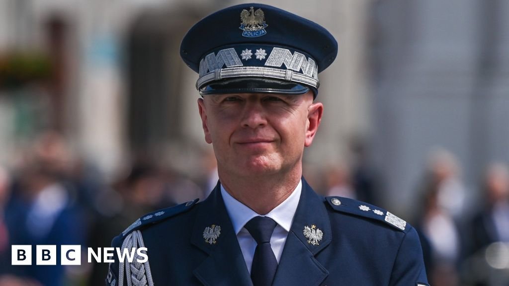 Polish police chief in hospital after gift from Ukrainian officials explodes
