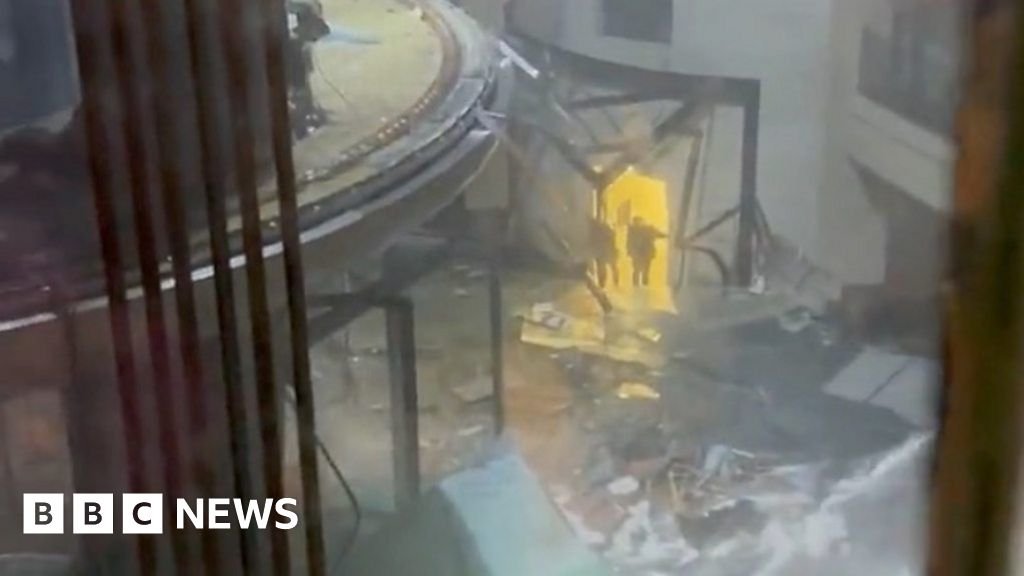 Devastation after fish tank blast at Berlin hotel