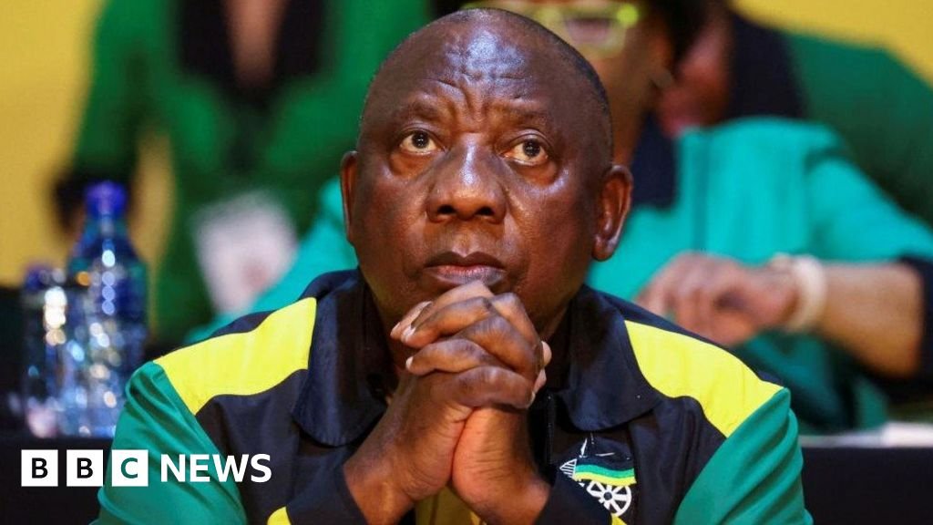 ANC conference: South Africa's President Cyril Ramaphosa heckled