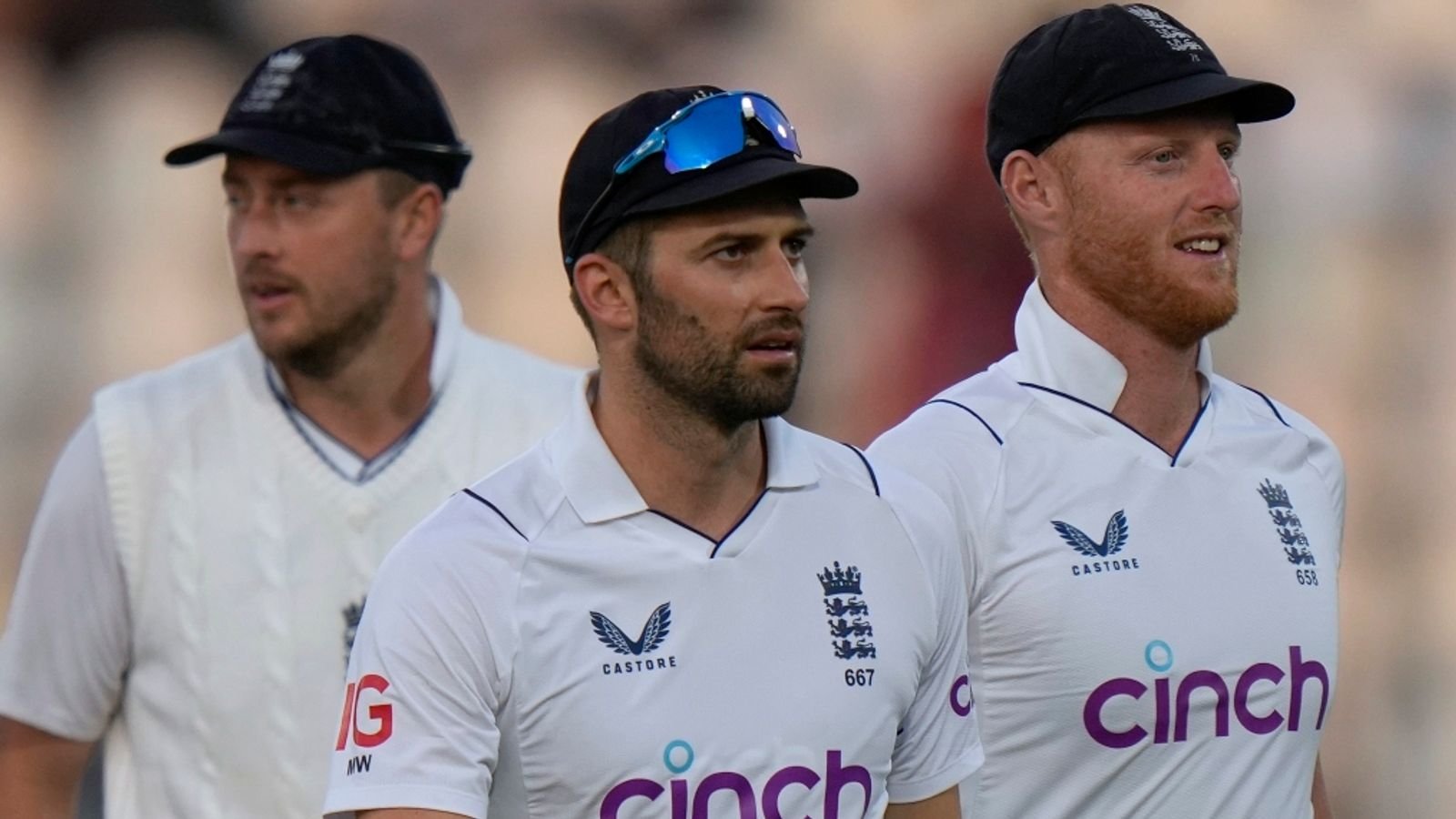 England 'huge favourites' to beat Pakistan and win second Test in Multan, says Stuart Broad