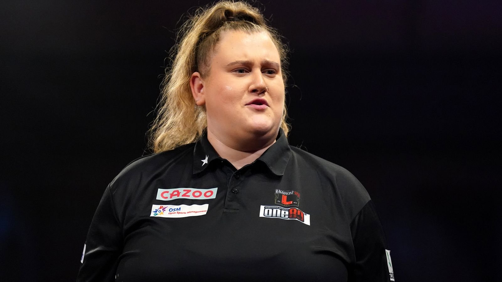 World Darts Championship: Beau Greaves' Alexandra Palace debut ends in defeat to Willie O'Connor