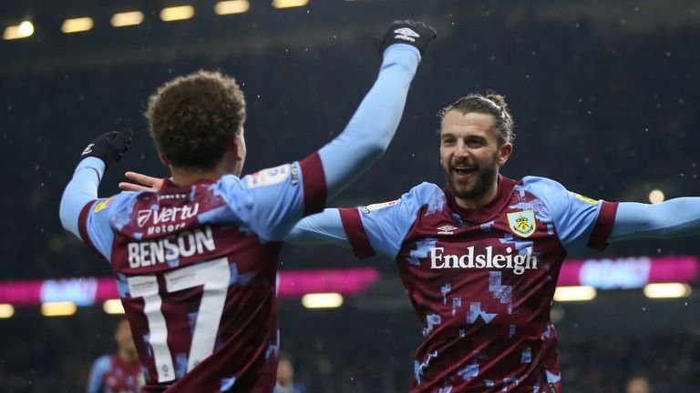 Burnley 3-1 Middlesbrough: Manuel Benson scores twice as Clarets hit back to beat Boro