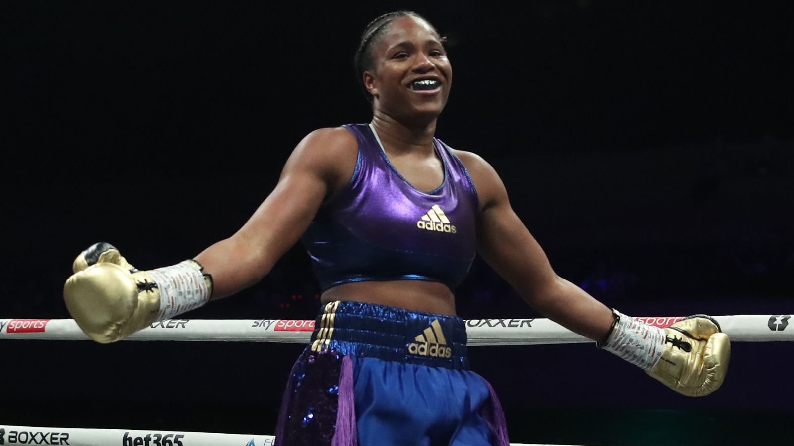 Caroline Dubois scores stunning first-round stoppage victory | Dan Azeez grinds down Rocky Fielding to win Commonwealth title