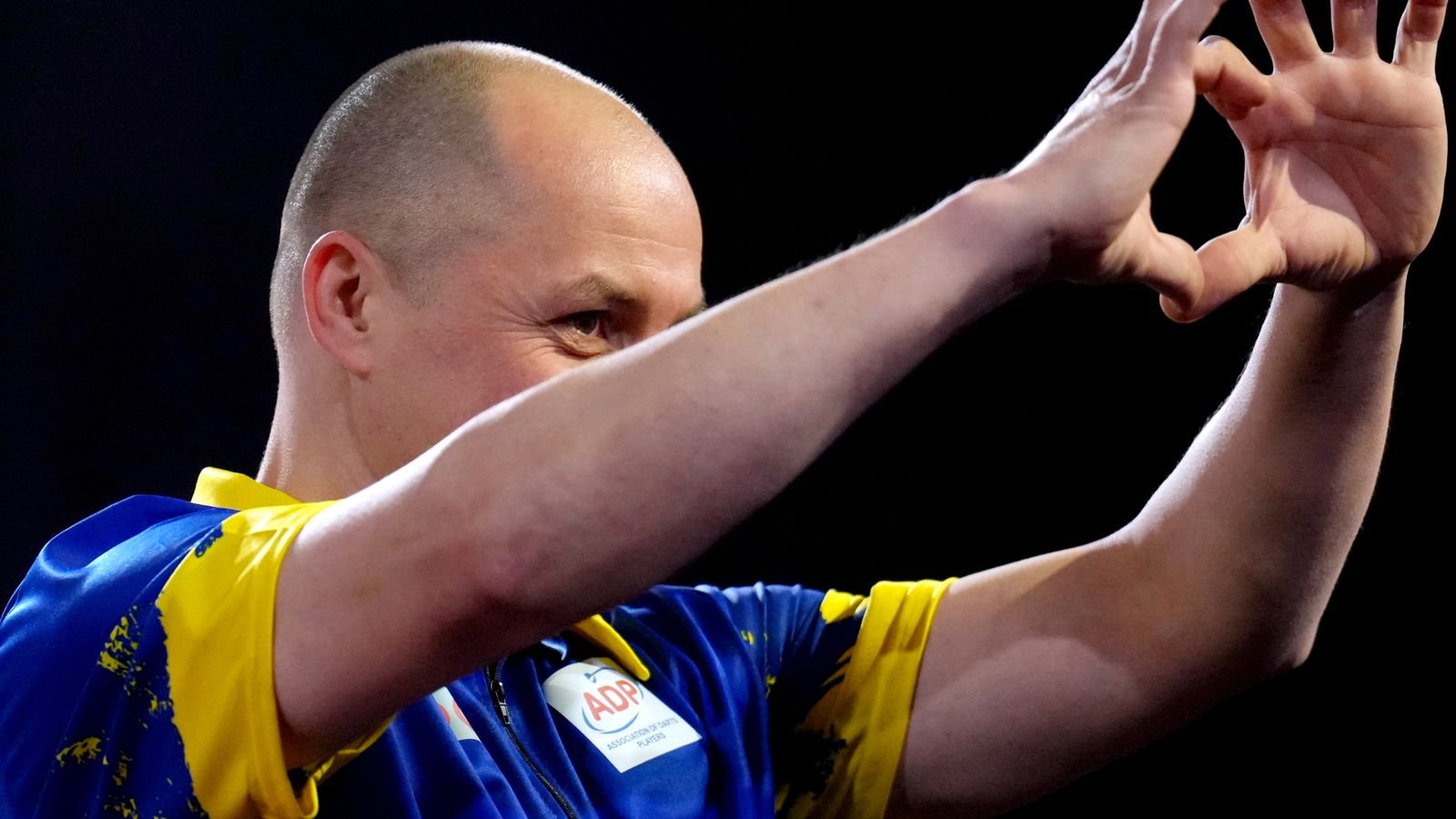 World Darts Championship: Ukraine's Vladyslav Omelchenko enjoys historic Alexandra Palace debut