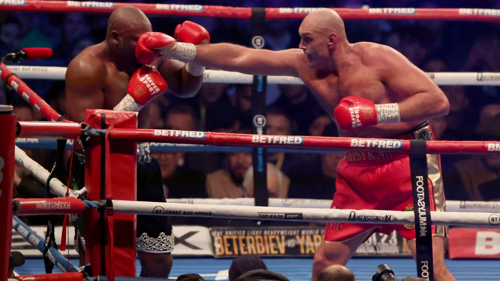 Tyson Fury stops Derek Chisora in WBC heavyweight championship fight: As it happened