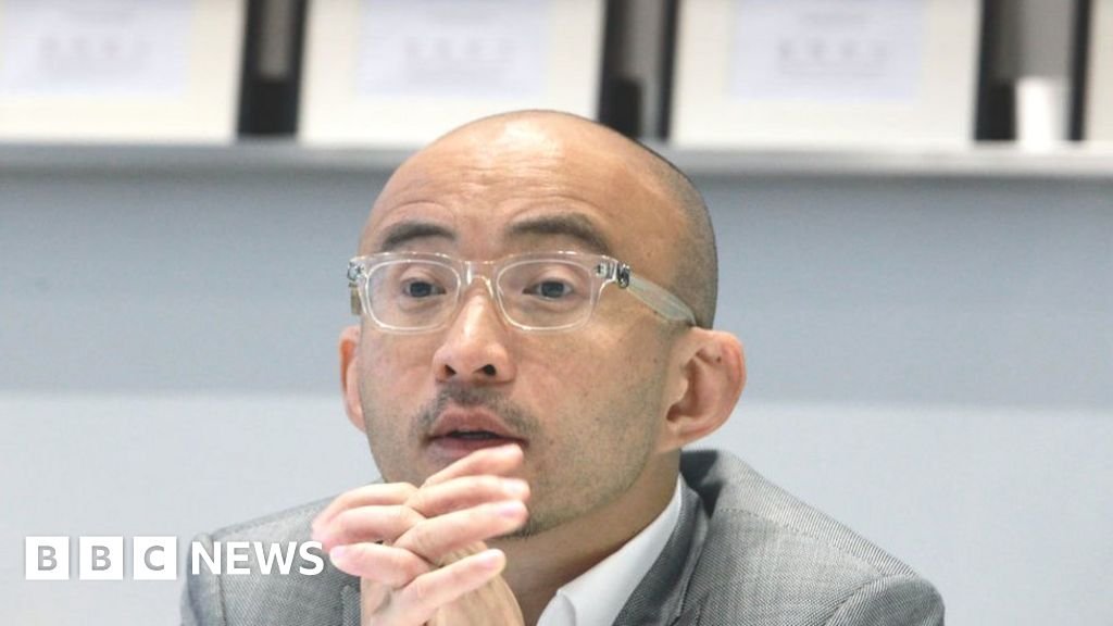 Bao Fan: Billionaire tech banker in China reported missing
