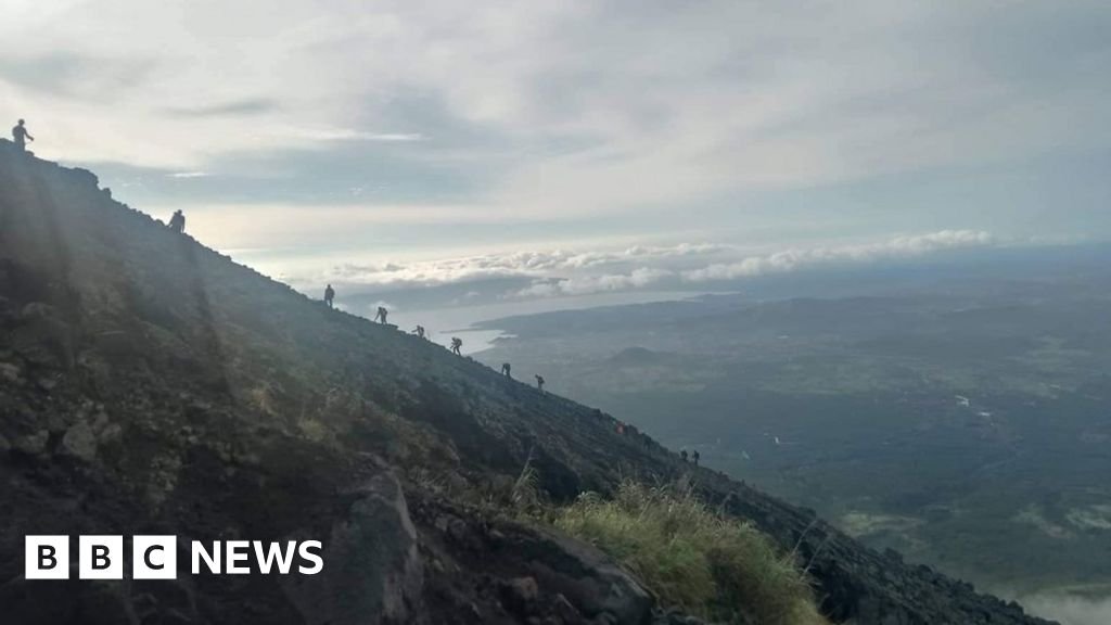 Bodies found in plane wreck on Philippines' Mayon volcano