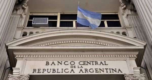 BCRA's REM report forecasts 2023 inflation in Argentina will reach 97.6%