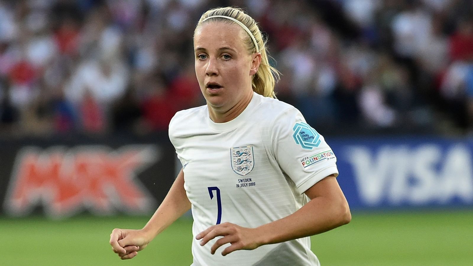 Beth Mead: England and Arsenal forward not ruling out Women's World Cup return from ACL injury | I'm ahead of schedule'