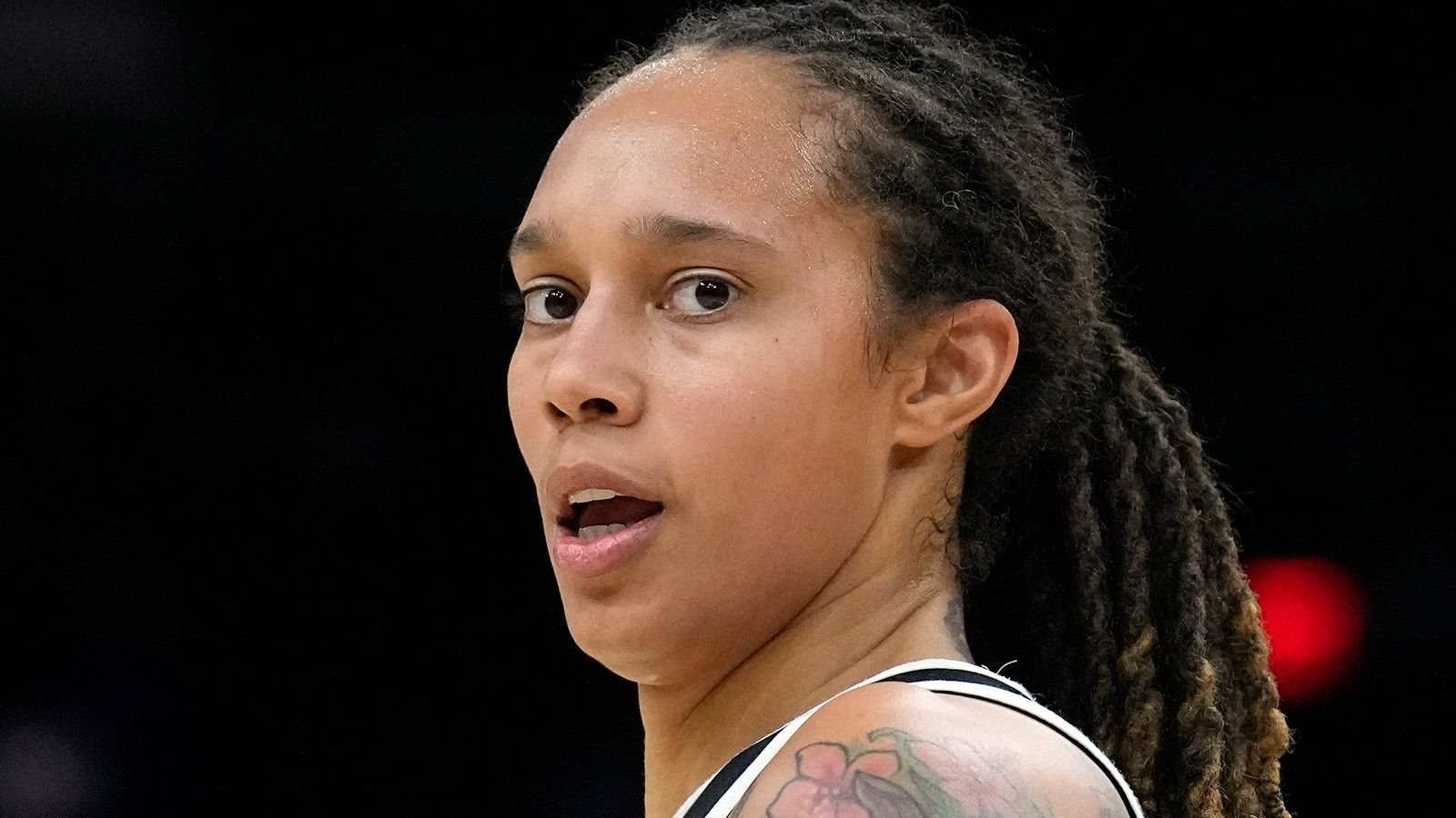 Brittney Griner reportedly signs to return to WBNA team Phoenix Mercury after Russian prison release