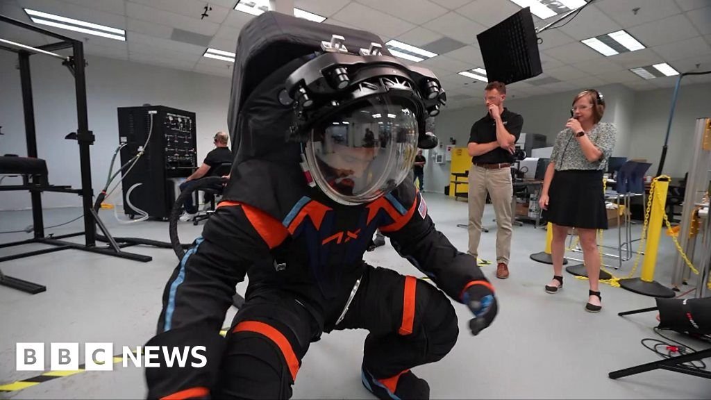 Nasa reveals new spacesuit for moon landing