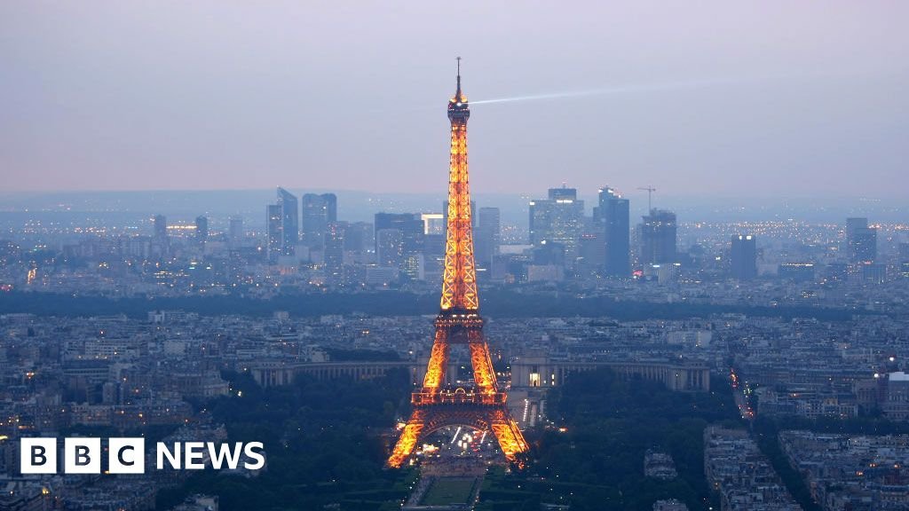 Quiz of the week: What is causing a pong in Paris?