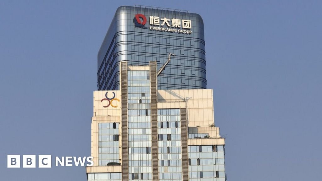 Evergrande: Crisis-hit Chinese property giant offers debt restructuring plan