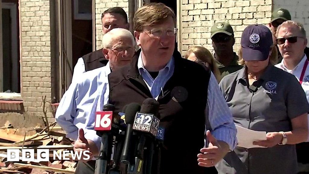 Governor 'damn proud to be a Mississippian'