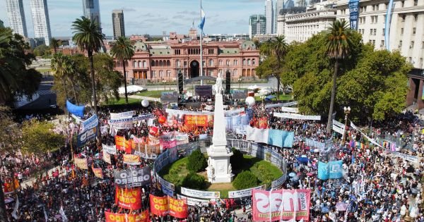 Argentina: Human Rights groups commemorate 24M at Plaza de Mayo