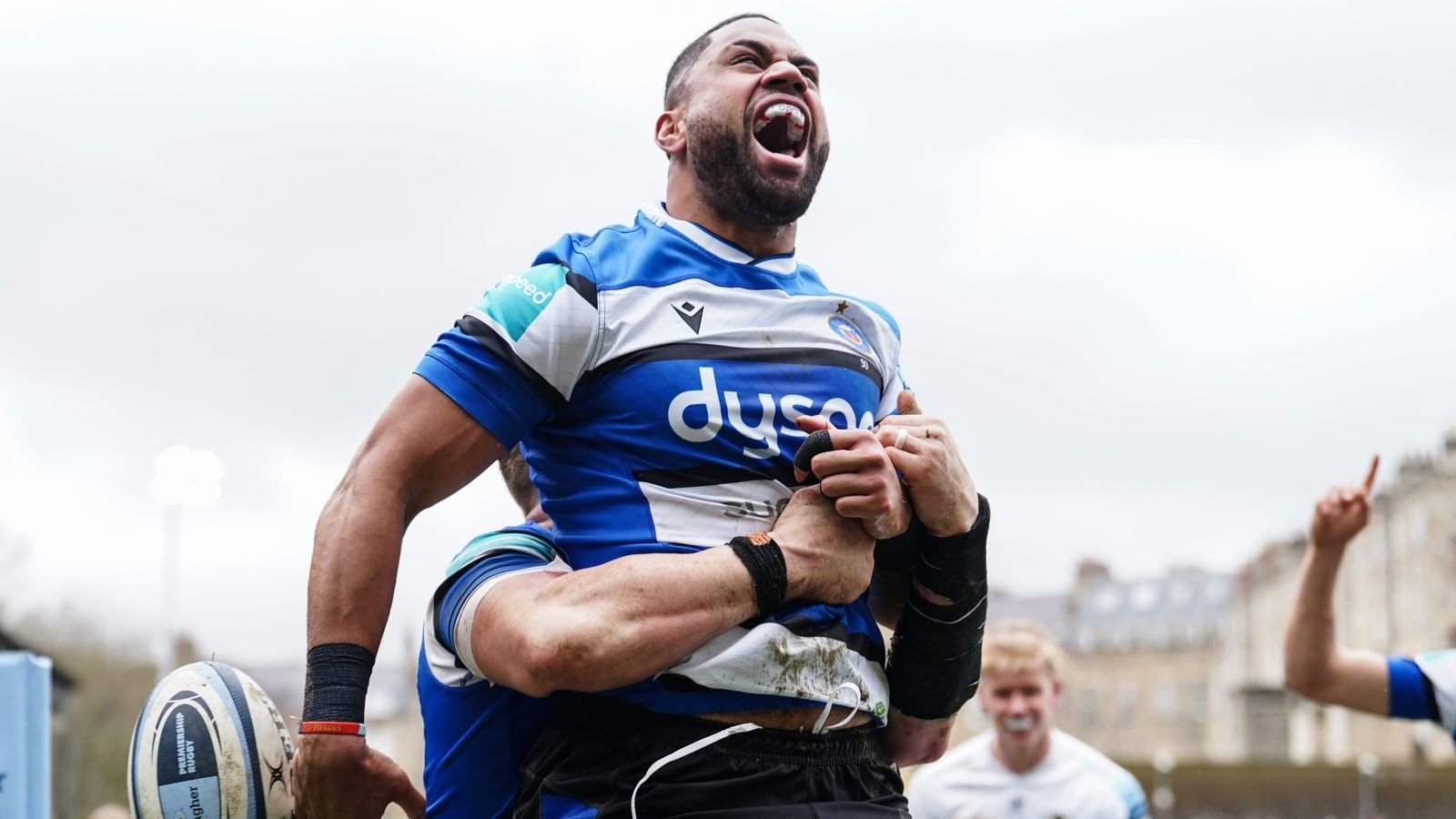 Gallagher Premiership: Bath's first win of the year dents Exeter's play-off hopes