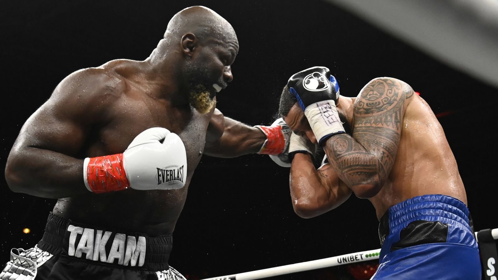 BOXXER PARIS FIGHT NIGHT.11/03/23 ZENITH PARIS,  LA VILLETTE, FRANCE.PIC CHRIS DEAN/BOXXER.(PICS FREE FOR EDITORIAL USE ONLY).INTERNATIONAL HEAVYWEIGHT CONTEST.TONY YOKA V CARLOS TAKAM