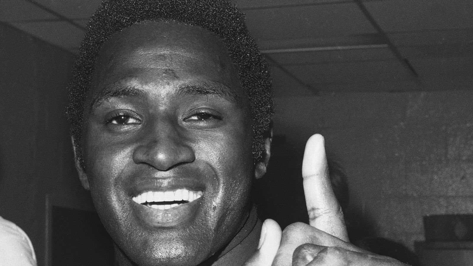 Willis Reed: New York Knicks legend, two-time NBA champion and Hall of Fame center dies aged 80