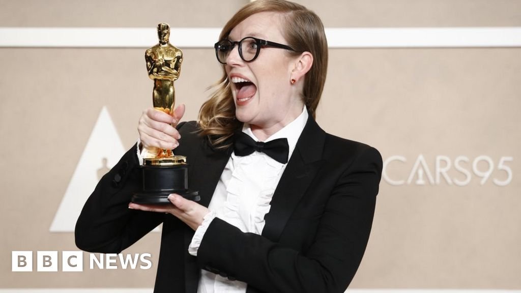 Sarah Polley told to return Oscar in 'cruel' April Fools' prank