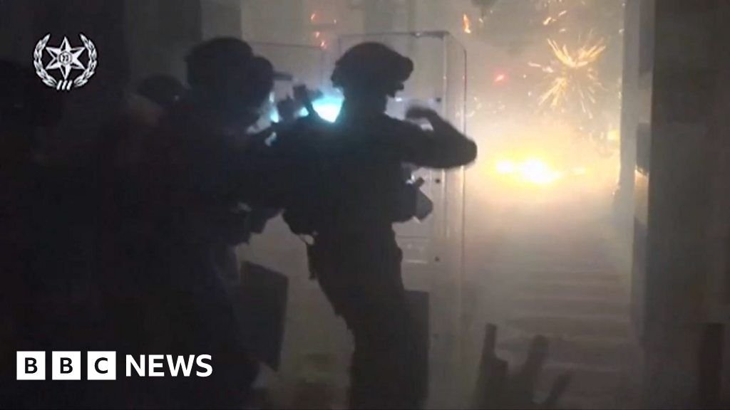 Violence and fireworks inside al-Aqsa mosque