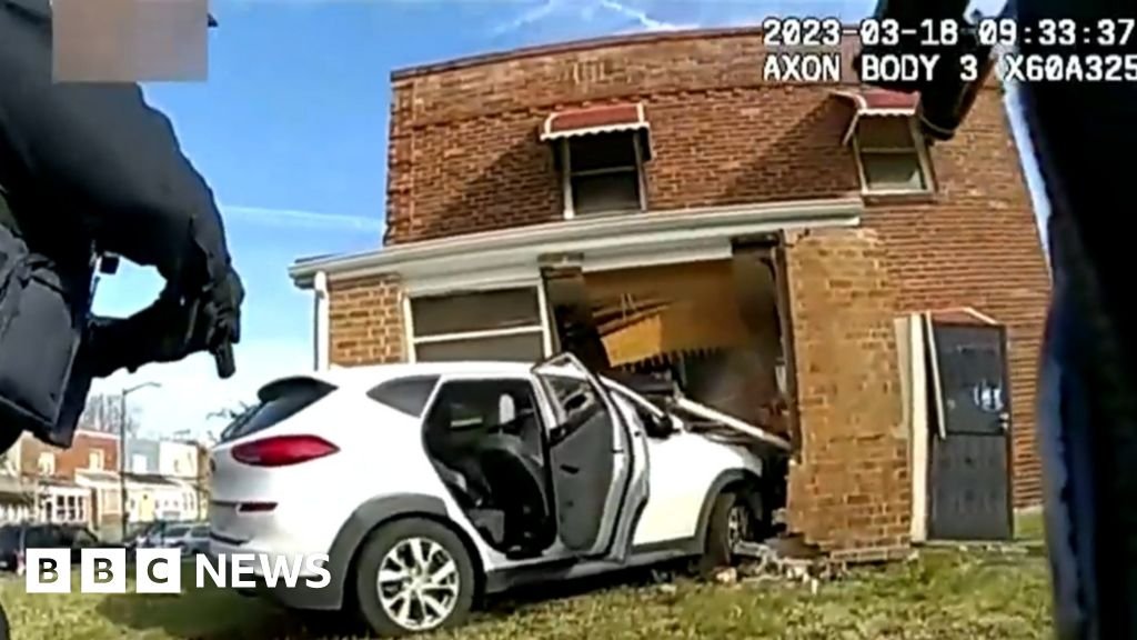 Inquiry as teen fatally shot by officer sitting behind him in car