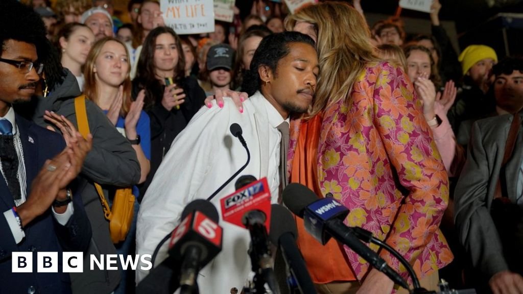 Expelled Tennessee lawmaker Justin Jones vows to return - but can he?