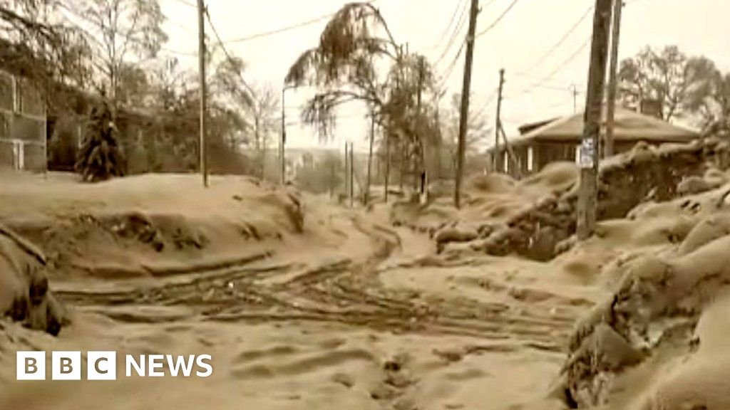 Russia village under 8.5cm ash after volcano erupts