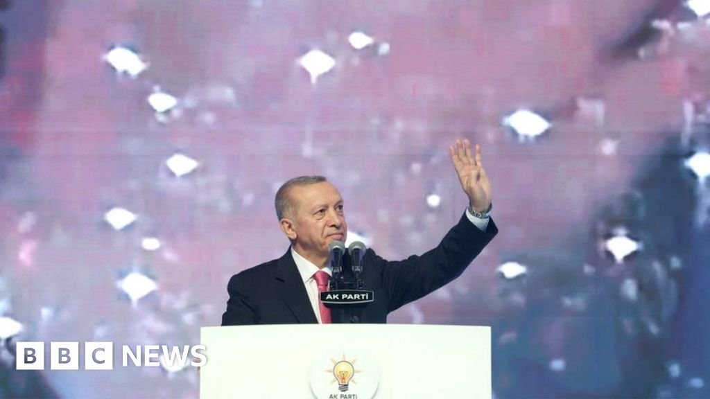 Turkish elections: Erdogan kicks off race to hold on to power