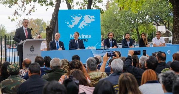 President calls Argentines to hold war veterans where they belong