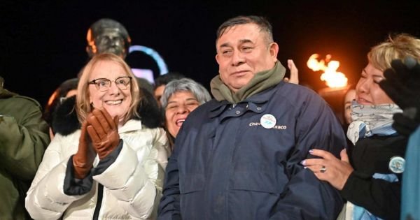 Argentines hold nationwide Veterans Day celebrations to honor the fallen