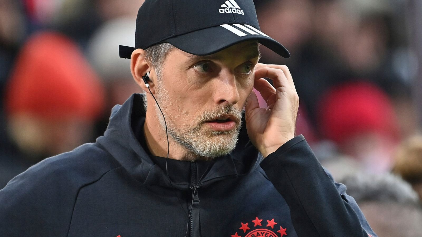 Bayern Munich 4-2: Thomas Tuchel off to winning start after early howler from Dortmund goalkeeper Gregor Kobel