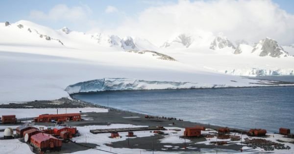 Argentina's Antarctica bases join national health system