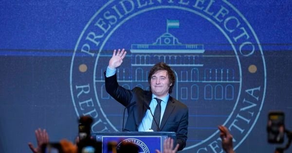 Leaders and diplomats congratulate Milei on his win