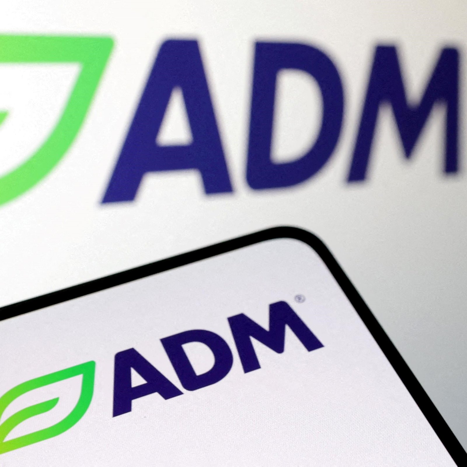 ADM postpones some executive bonuses amid accounting probe | Reuters News Agency