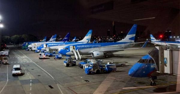 Aerolíneas Argentinas pilots announce full strike for Easter Week