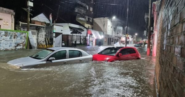 Corrientes and Montevideo under water due to heavy rains