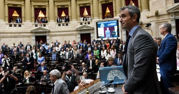 Argentine lawmakers from the “political caste” get wage increase