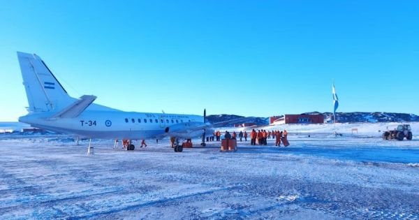 Argentina upgrades Petrel Antarctic base air and maritime facilities